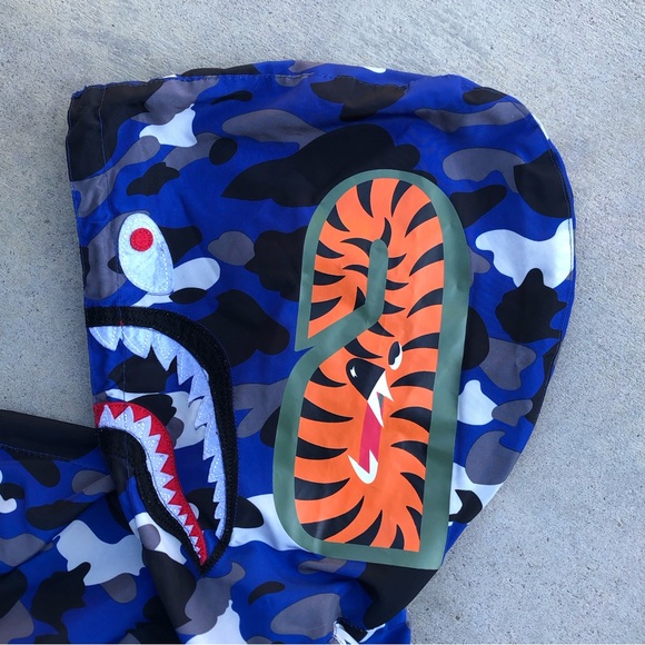 BAPE Bathing Ape Blue Camouflage Shark Hood Full-Zip Windbreaker Jacket - Picture 5 of 16